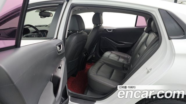 Hyundai Ioniq Electric N 2017 — фото 11