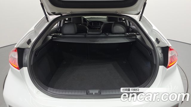 Hyundai Ioniq Electric N 2017 — фото 16