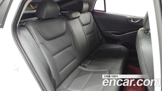Hyundai Ioniq Electric N 2017 — фото 17