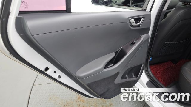 Hyundai Ioniq Electric N 2017 — фото 25