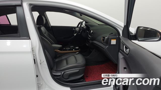 Hyundai Ioniq Electric N 2017 — фото 26