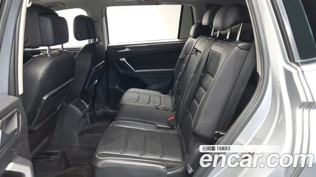 Volkswagen Tiguan Allspace 2.0 TDI Prestige 2020 — фото 11