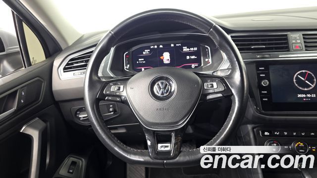 Volkswagen Tiguan Allspace 2.0 TDI Prestige 2020 — фото 13