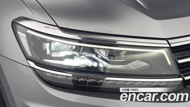 Volkswagen Tiguan Allspace 2.0 TDI Prestige 2020 — фото 22