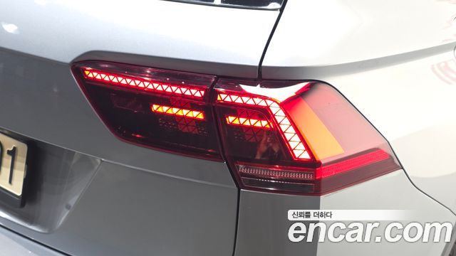 Volkswagen Tiguan Allspace 2.0 TDI Prestige 2020 — фото 23