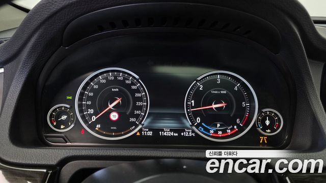 BMW 5 Series GT (F07) GT 30d xDrive 2015 — фото 8