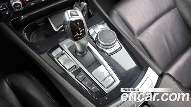 BMW 5 Series GT (F07) GT 30d xDrive 2015 — фото 9
