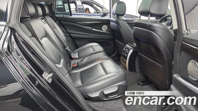 BMW 5 Series GT (F07) GT 30d xDrive 2015 — фото 16