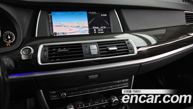 BMW 5 Series GT (F07) GT 30d xDrive 2015 — фото 18