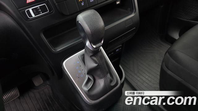 Hyundai Staria Cargo 5-Seater Smart 2022 — фото 9