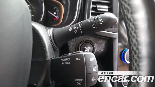 Renault Korea QM6 2.0 LPe RE Signature 2WD 2023 — фото 17