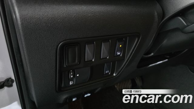 Renault Korea QM6 2.0 LPe RE Signature 2WD 2023 — фото 29