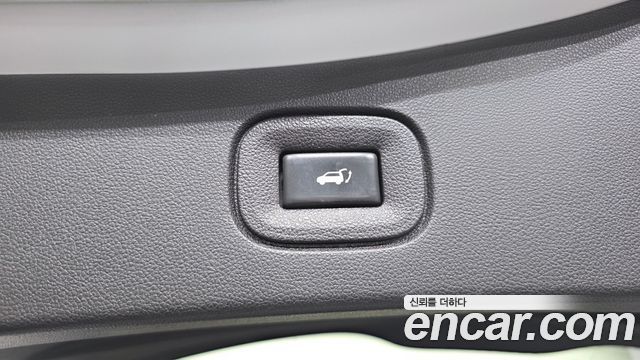 Renault Korea QM6 2.0 LPe RE Signature 2WD 2023 — фото 33