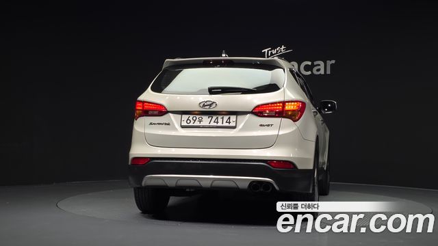 Hyundai Santa Fe (DM) Diesel(e-VGT) 2.0 2WD Premium 2013 — фото 4