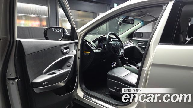 Hyundai Santa Fe (DM) Diesel(e-VGT) 2.0 2WD Premium 2013 — фото 10