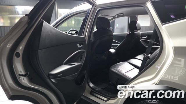 Hyundai Santa Fe (DM) Diesel(e-VGT) 2.0 2WD Premium 2013 — фото 26