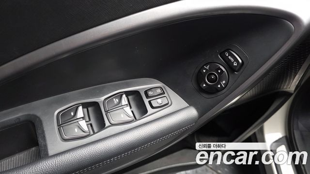 Hyundai Santa Fe (DM) Diesel(e-VGT) 2.0 2WD Premium 2013 — фото 28