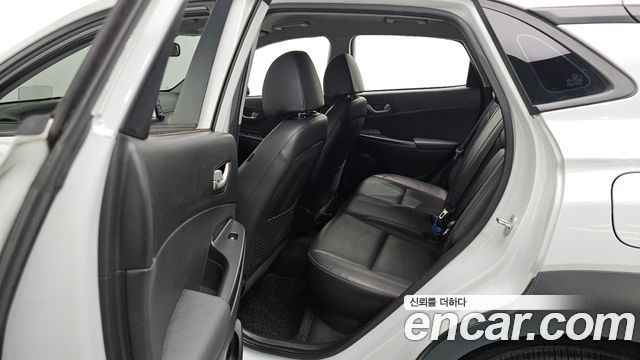 Hyundai Kona 1.6 Turbo 2WD Modern Art 2018 — фото 11