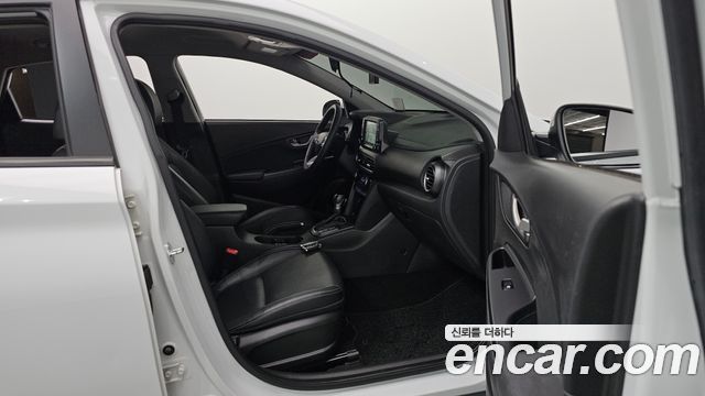Hyundai Kona 1.6 Turbo 2WD Modern Art 2018 — фото 18