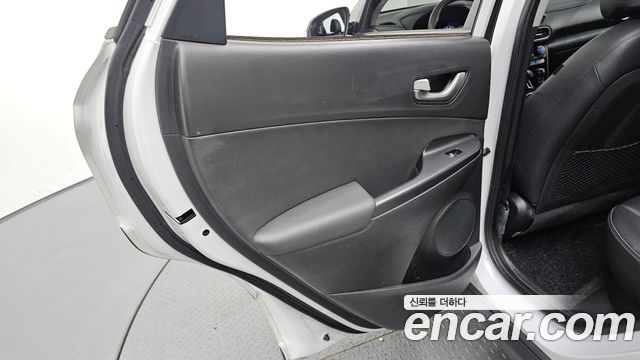 Hyundai Kona 1.6 Turbo 2WD Modern Art 2018 — фото 25