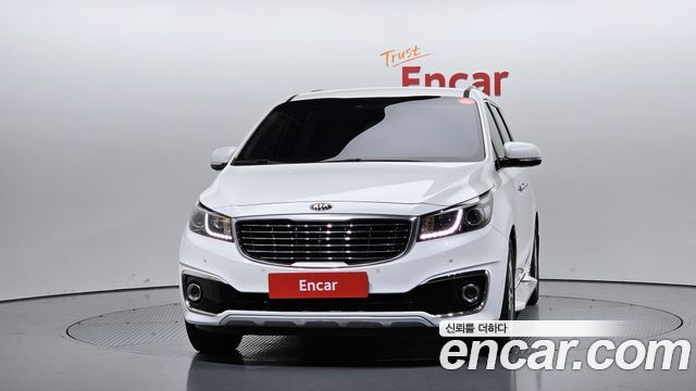 Kia Carnival 9-seater Noblesse 2016 — фото 3
