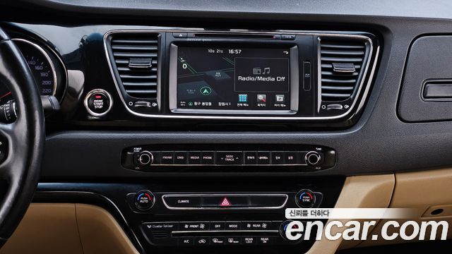 Kia Carnival 9-seater Noblesse 2016 — фото 14