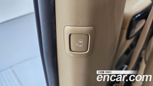 Kia Carnival 9-seater Noblesse 2016 — фото 19