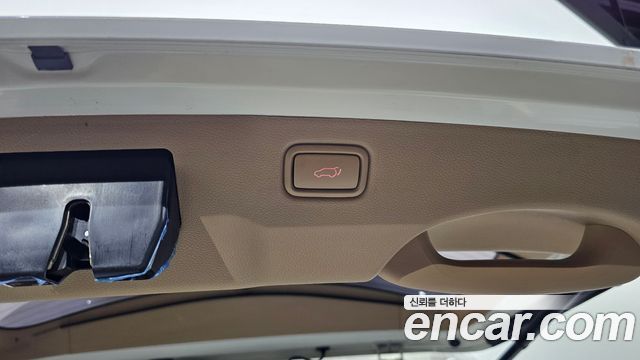 Kia Carnival 9-seater Noblesse 2016 — фото 20