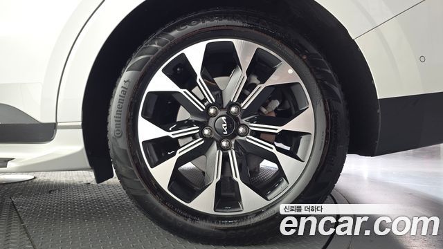 Kia Carnival (IV) Gasoline 9-Seater Signature 2023 — фото 29
