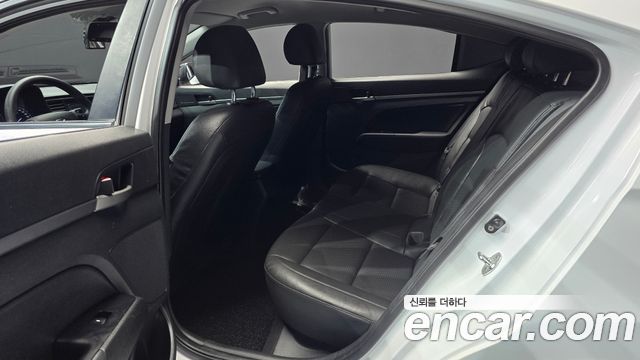 Hyundai Avante (AD) 1.6 GDI Value Plus 2018 — фото 12