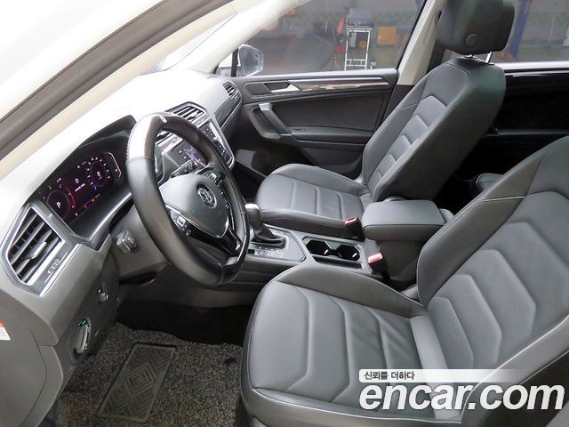 Volkswagen Tiguan Allspace 2.0 TDI Prestige 2020 — фото 5