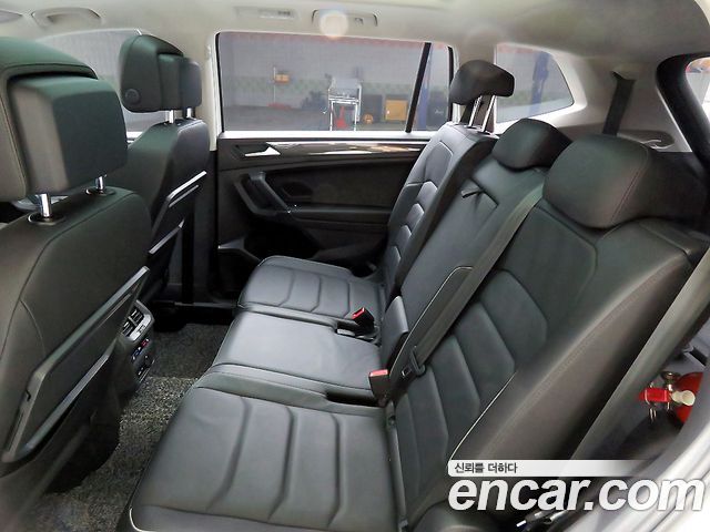 Volkswagen Tiguan Allspace 2.0 TDI Prestige 2020 — фото 6