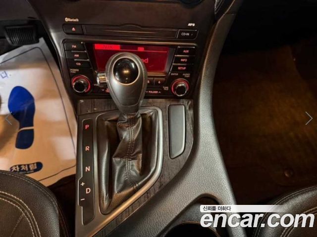 Kia K5 LPI Smart 2012 — фото 16