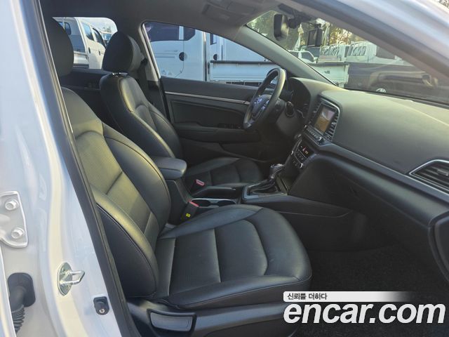 Hyundai Avante (AD) 1.6 GDI Value Plus 2017 — фото 10