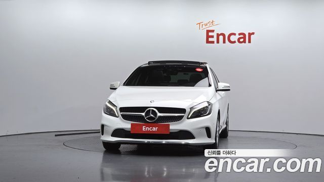 Mercedes-Benz A-Class (W176) A200 2017 — фото 3