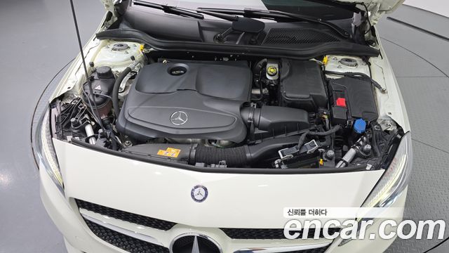Mercedes-Benz A-Class (W176) A200 2017 — фото 6