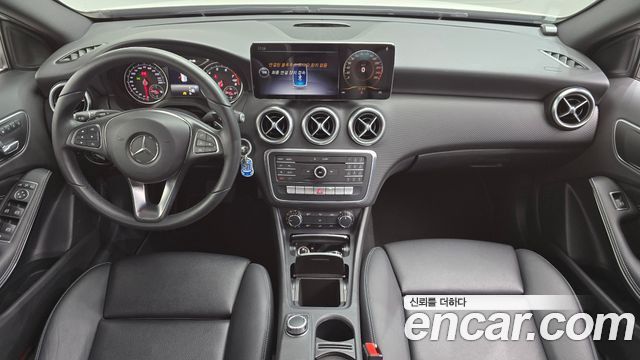 Mercedes-Benz A-Class (W176) A200 2017 — фото 7