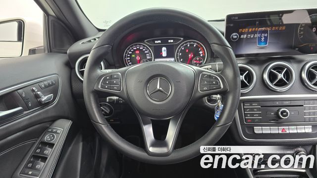 Mercedes-Benz A-Class (W176) A200 2017 — фото 13