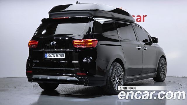 Kia Carnival 9-Seater Hi-Limousine Noblesse Special 2019 — фото 2