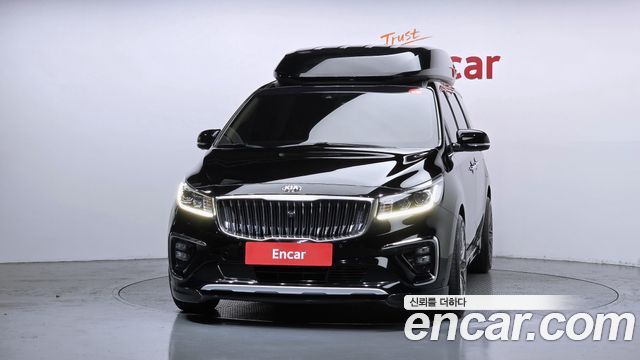 Kia Carnival 9-Seater Hi-Limousine Noblesse Special 2019 — фото 3