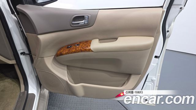 Kia Carnival R Grand Carnival HI Limousine GLX Premium 2014 — фото 25