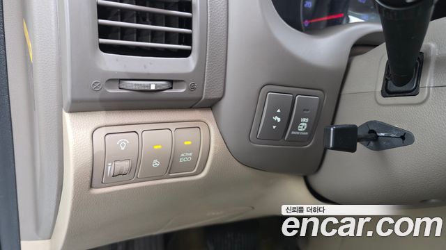 Kia Carnival R Grand Carnival HI Limousine GLX Premium 2014 — фото 30