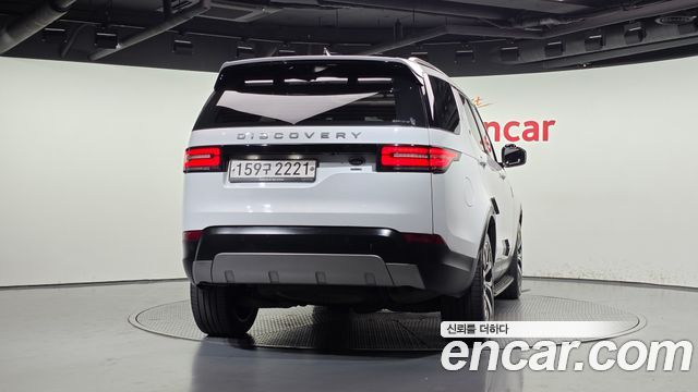 Land Rover Discovery 5 2.0 SD4 HSE 2017 — фото 4