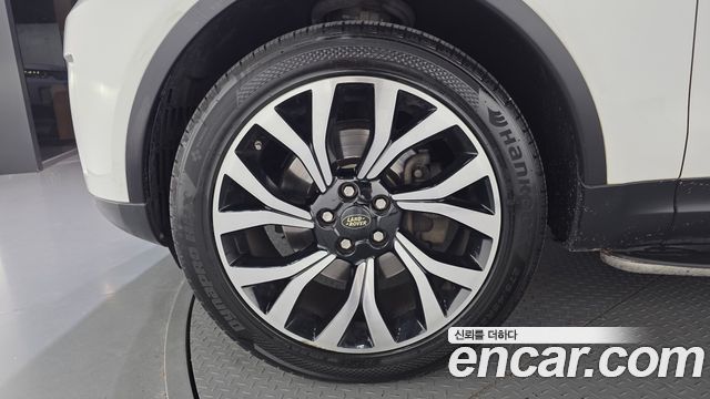 Land Rover Discovery 5 2.0 SD4 HSE 2017 — фото 5
