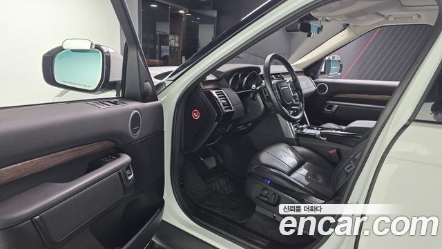 Land Rover Discovery 5 2.0 SD4 HSE 2017 — фото 10