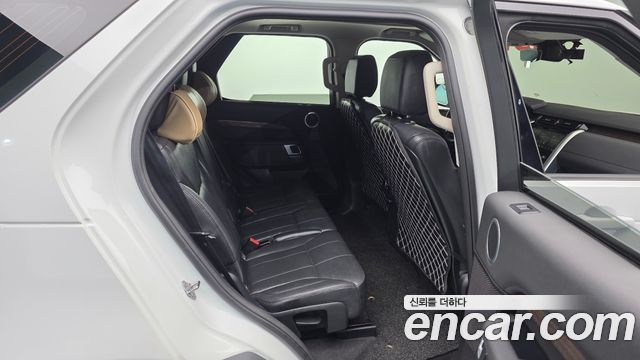 Land Rover Discovery 5 2.0 SD4 HSE 2017 — фото 12