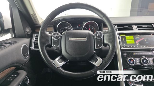 Land Rover Discovery 5 2.0 SD4 HSE 2017 — фото 13