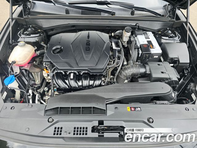 Kia K8 2.5 Gasoline 2WD Noblesse 2022 — фото 6