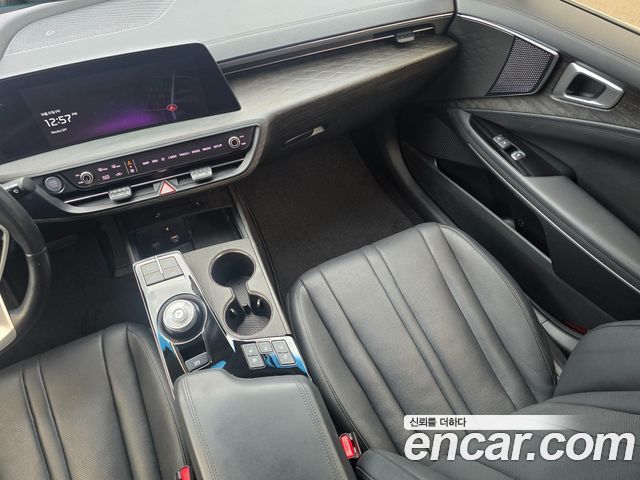 Kia K8 2.5 Gasoline 2WD Noblesse 2022 — фото 15