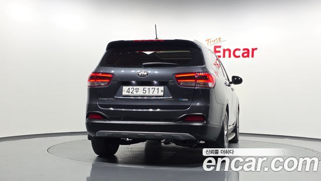 Kia Sorento Diesel 2.0 2WD Noblesse 2015 — фото 4